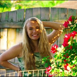 Meet your Posher, Deanna